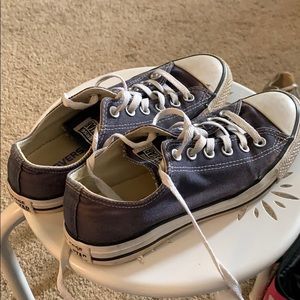 Navy blue Low top converse